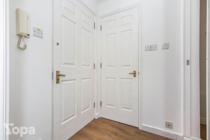 Apartment for sale in Greenhithe, United Kingdom - Image 12