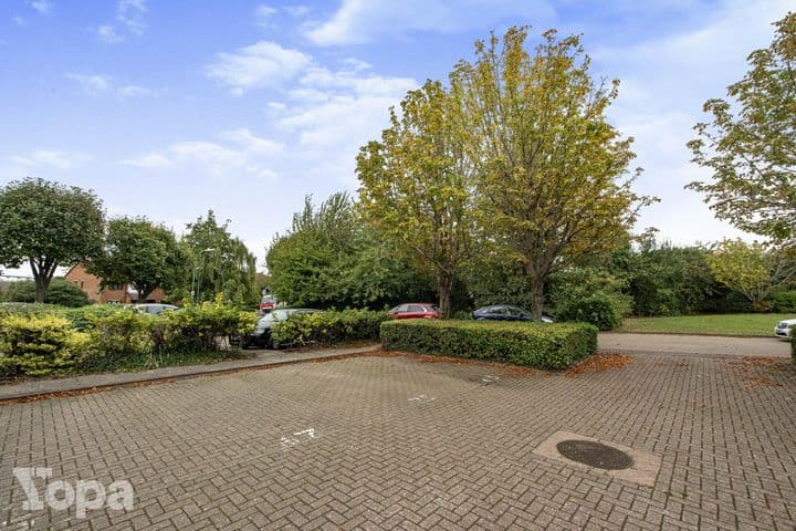 Apartment for sale in Greenhithe, United Kingdom