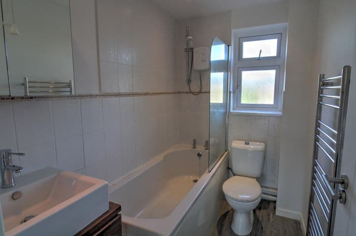 2 bedrooms house for sale in Horsham, United Kingdom - Image 11