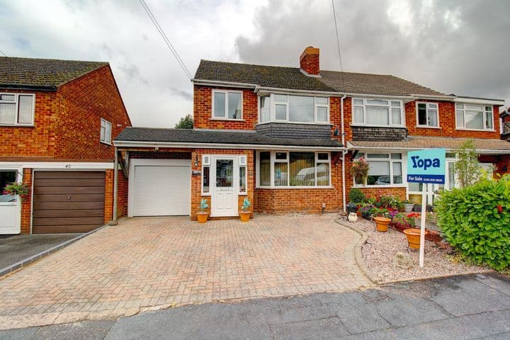 3 bedrooms house for sale in Tamworth, United Kingdom - Image 2