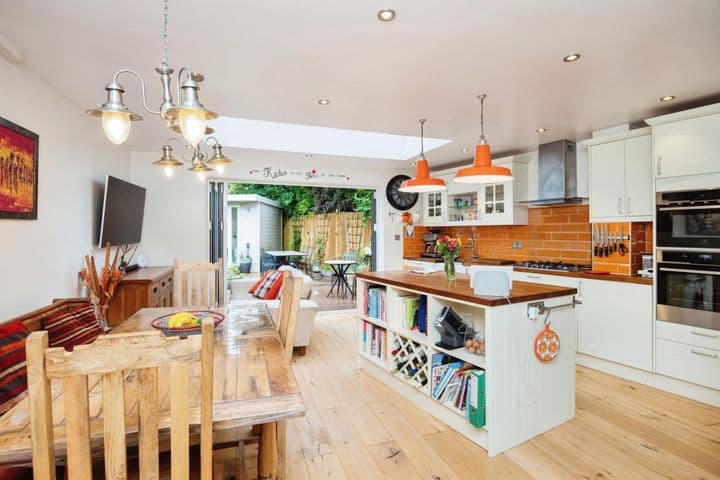 4 bedrooms house for sale in Edenbridge, United Kingdom - Image 2