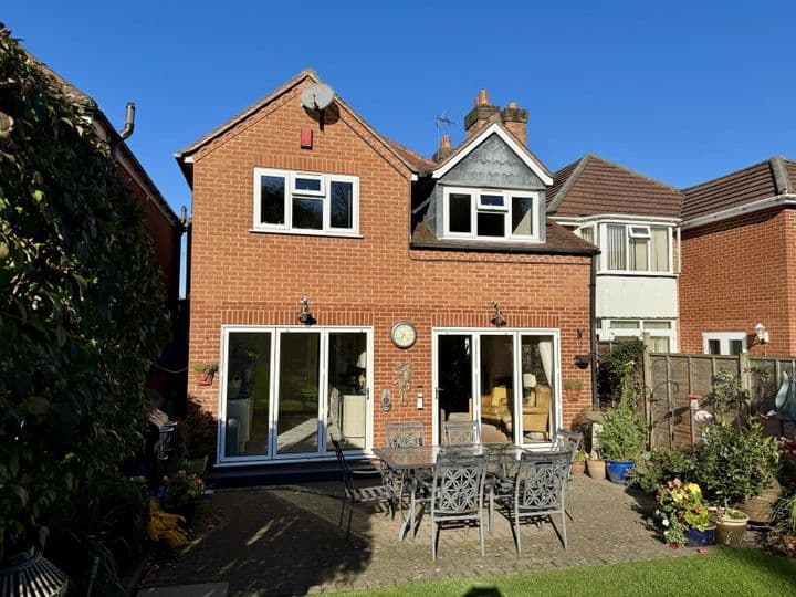 4 bedrooms house for sale in Solihull, United Kingdom - Image 3