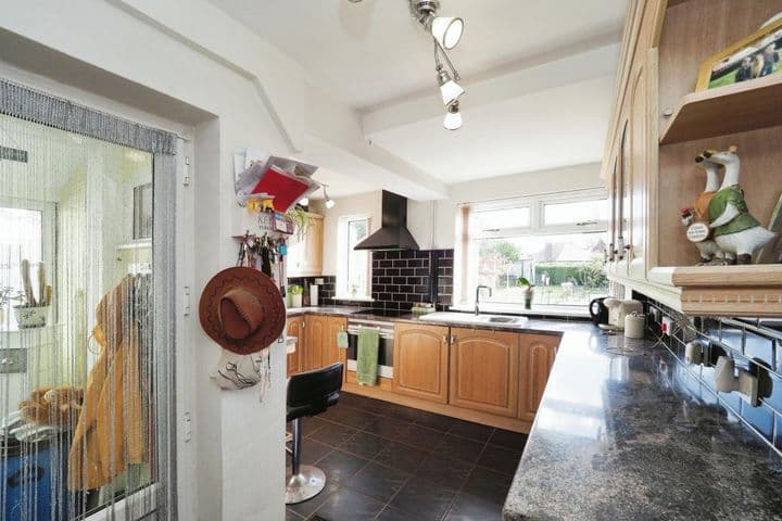 3 bedrooms house for sale in Sutton-In-Ashfield, United Kingdom - Image 7