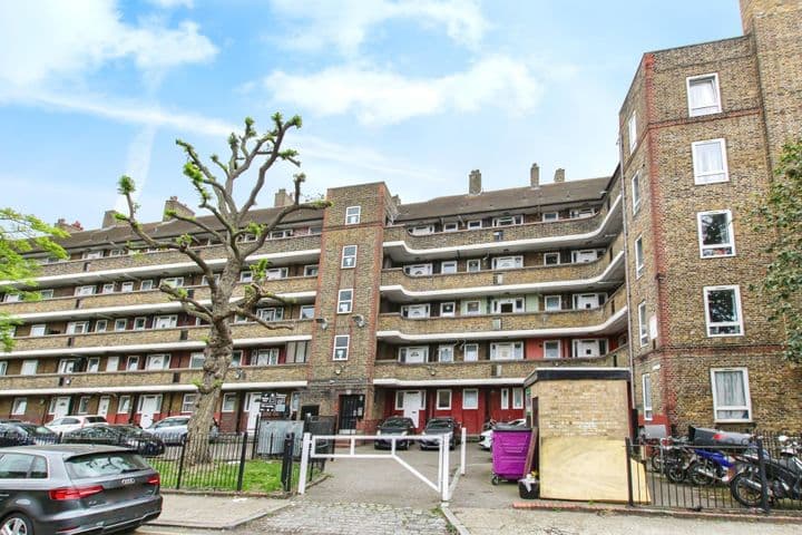 2 bedrooms apartment for sale in London, United Kingdom - Image 4