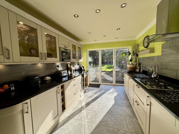 4 bedrooms house for sale in Solihull, United Kingdom - Image 4