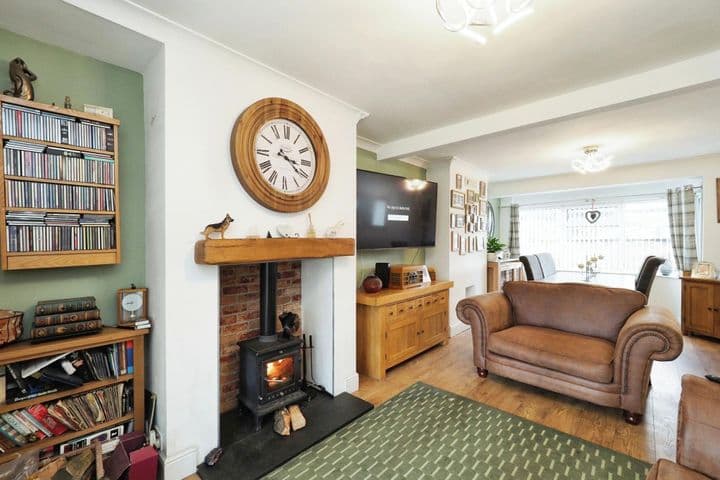 3 bedrooms house for sale in Sutton-In-Ashfield, United Kingdom - Image 2