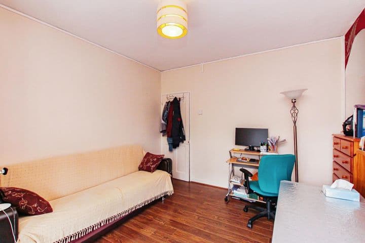 2 bedrooms apartment for sale in London, United Kingdom - Image 7