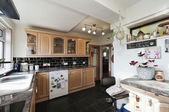 3 bedrooms house for sale in Sutton-In-Ashfield, United Kingdom - Image 6