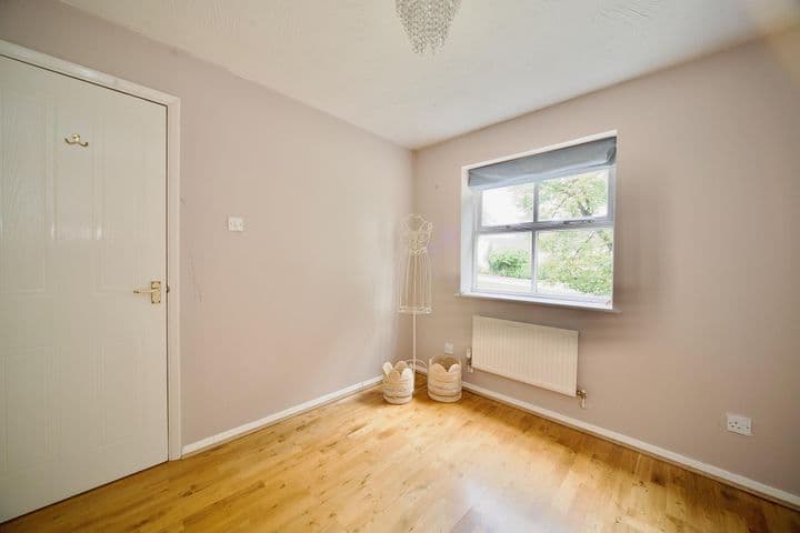 3 bedrooms house for sale in London, United Kingdom - Image 9