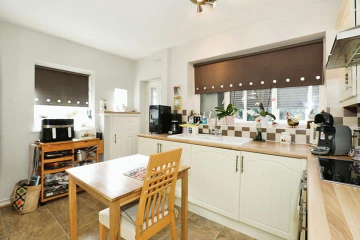 3 bedrooms house for sale in Stoke-On-Trent, United Kingdom - Image 2