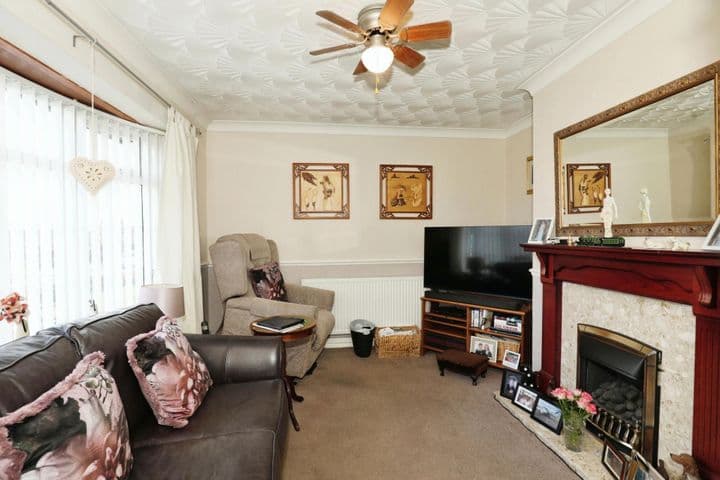 3 bedrooms house for sale in Stoke-On-Trent, United Kingdom - Image 3