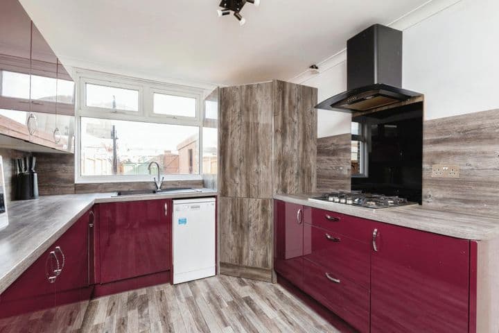 3 bedrooms house for sale in Basildon, United Kingdom - Image 6