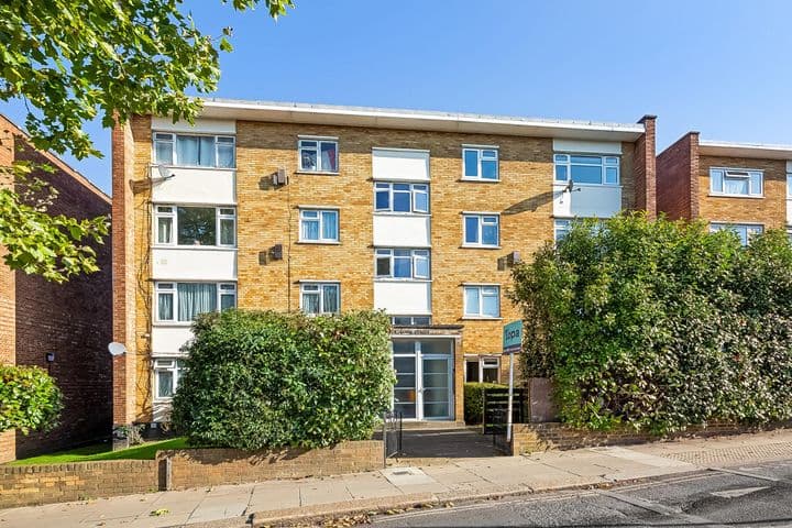 2 bedrooms apartment for sale in London, United Kingdom - Image 3