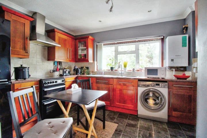 2 bedrooms house for sale in Romford, United Kingdom - Image 12