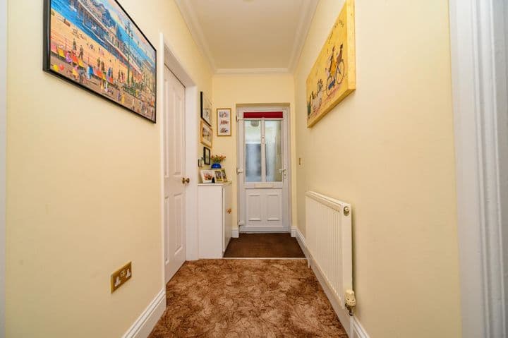 2 bedrooms house for sale in Romford, United Kingdom - Image 6