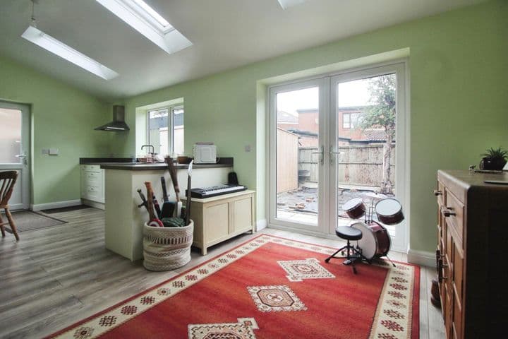 3 bedrooms house for sale in Wakefield, United Kingdom - Image 5