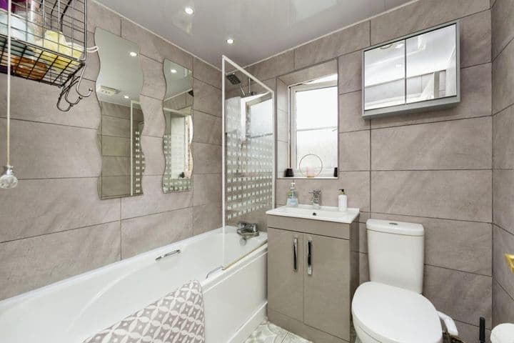 2 bedrooms house for sale in Barnsley, United Kingdom - Image 8