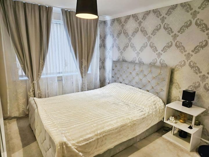 2 bedrooms apartment for sale in Stoke-On-Trent, United Kingdom - Image 7