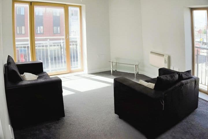 2 bedrooms apartment for sale in Liverpool, United Kingdom - Image 3