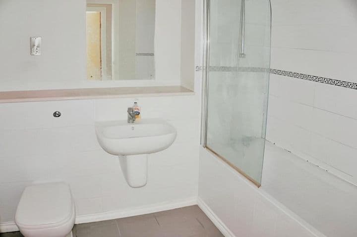 2 bedrooms apartment for sale in Liverpool, United Kingdom - Image 6