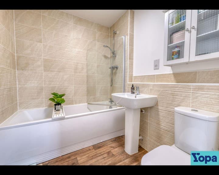 3 bedrooms house for sale in Redditch, United Kingdom - Image 9