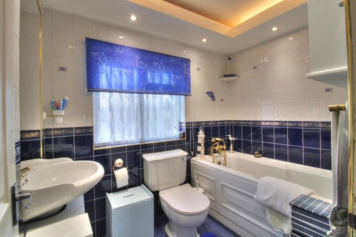 4 bedrooms house for sale in Basildon, United Kingdom - Image 14