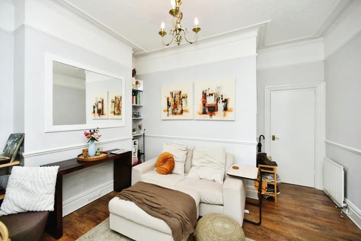 1 bedroom apartment for sale in Brighton, United Kingdom - Image 9