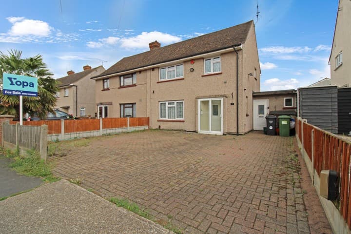 4 bedrooms house for sale in Basildon, United Kingdom - Image 19