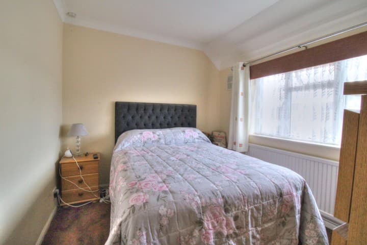 4 bedrooms house for sale in Basildon, United Kingdom - Image 11