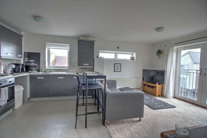 1 bedroom apartment for sale in Gateshead, United Kingdom - Image 4