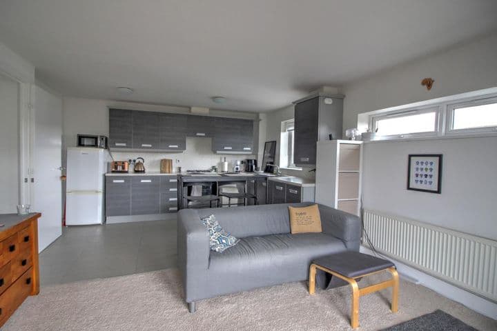 1 bedroom apartment for sale in Gateshead, United Kingdom - Image 5