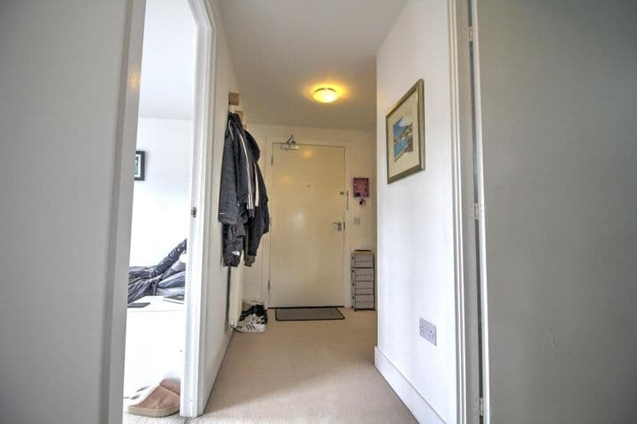 1 bedroom apartment for sale in Gateshead, United Kingdom - Image 3