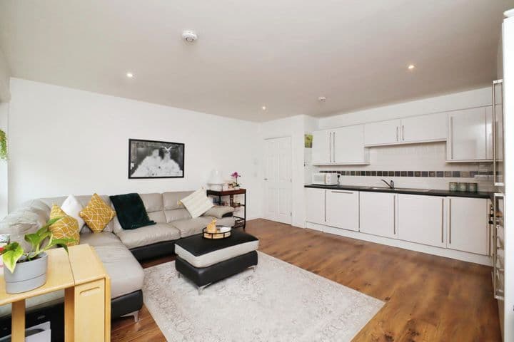 2 bedrooms apartment for sale in Glasgow, United Kingdom - Image 6