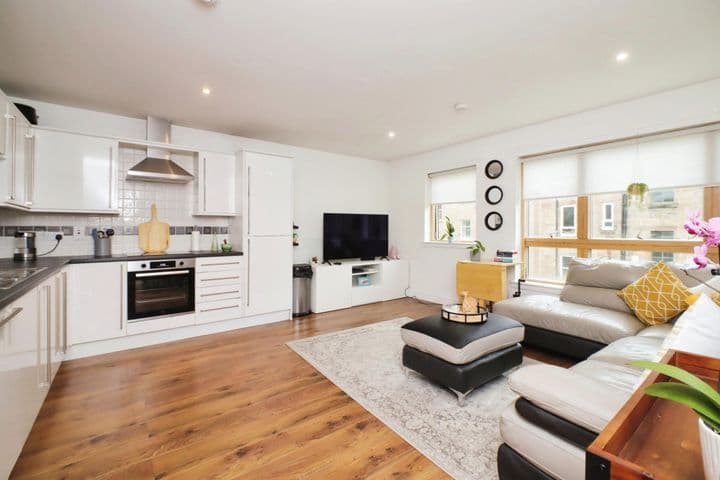 2 bedrooms apartment for sale in Glasgow, United Kingdom - Image 4