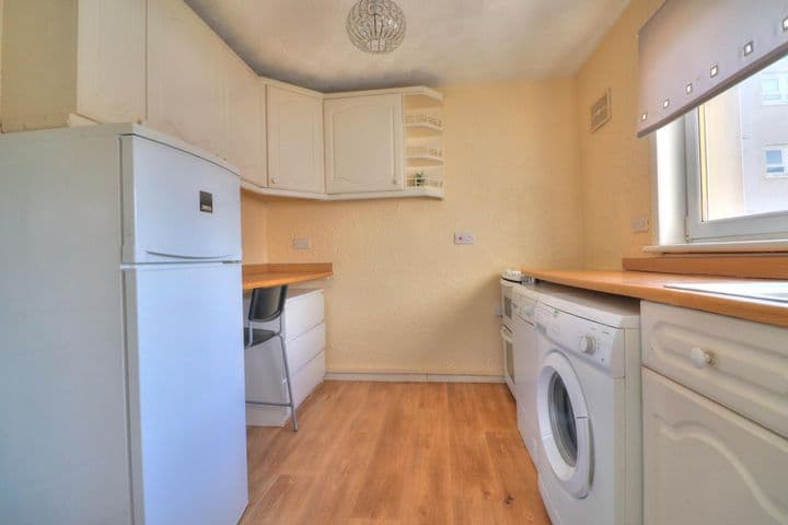 3 bedrooms apartment for sale in Glasgow, United Kingdom - Image 4