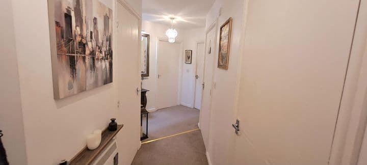 2 bedrooms apartment for sale in Barry, United Kingdom - Image 5