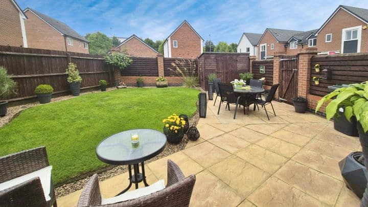 3 bedrooms house for sale in Stoke-On-Trent, United Kingdom - Image 3