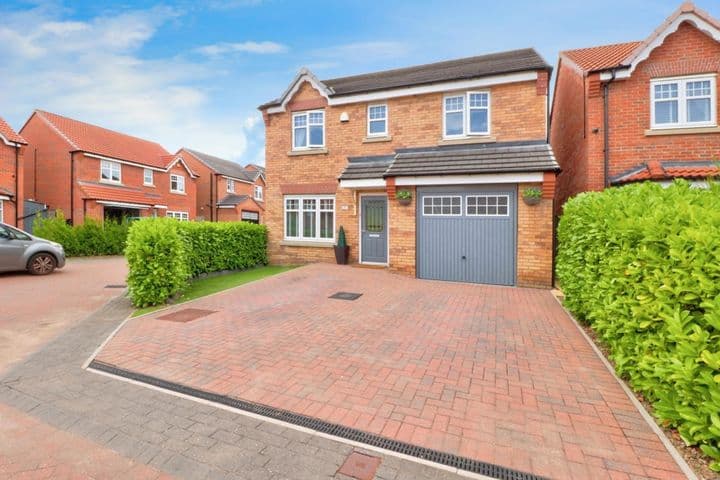 4 bedrooms house for sale in Barnsley, United Kingdom - Image 2