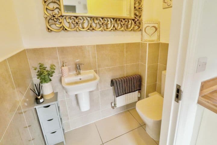 4 bedrooms house for sale in Barnsley, United Kingdom - Image 12