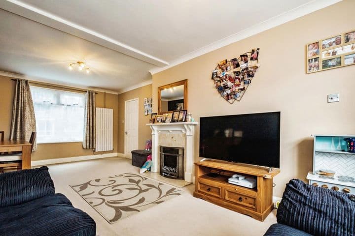 3 bedrooms house for sale in Worthing, United Kingdom - Image 8