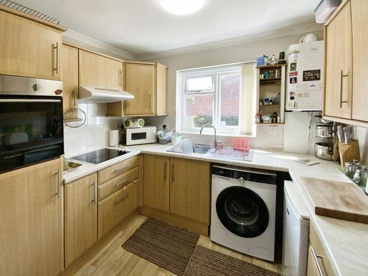 2 bedrooms apartment for sale in Cottingham, United Kingdom - Image 4