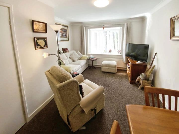 2 bedrooms apartment for sale in Cottingham, United Kingdom - Image 3