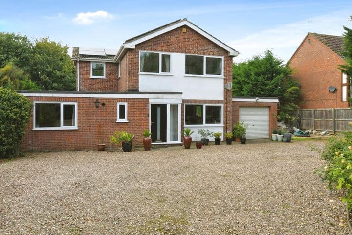 4 bedrooms house for sale in Sleaford, United Kingdom - Image 2