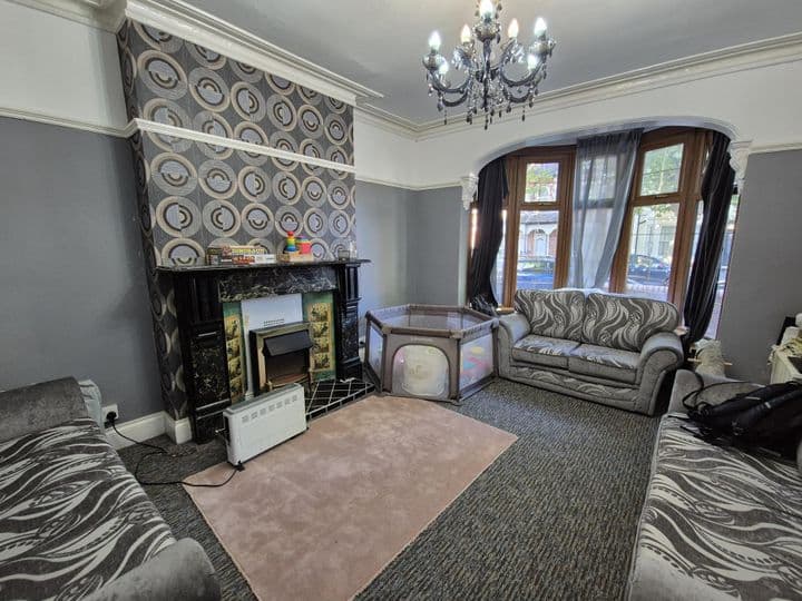 5 bedrooms house for sale in Birmingham, United Kingdom - Image 3