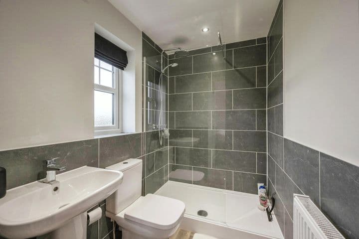 5 bedrooms house for sale in Barrow-Upon-Humber, United Kingdom - Image 7