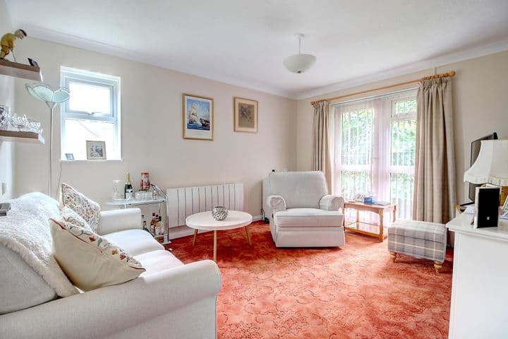 2 bedrooms house for sale in Basingstoke, United Kingdom - Image 3