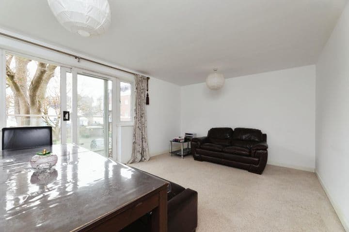 3 bedrooms apartment for sale in Woodford Green, United Kingdom - Image 6