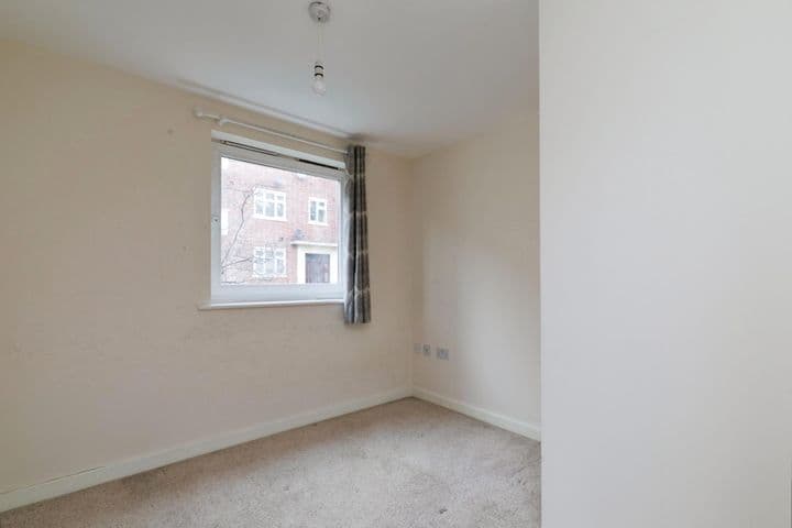 3 bedrooms apartment for sale in Woodford Green, United Kingdom - Image 12