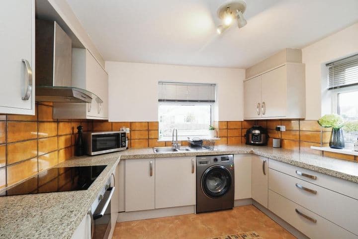 3 bedrooms house for sale in Sutton-In-Ashfield, United Kingdom - Image 2