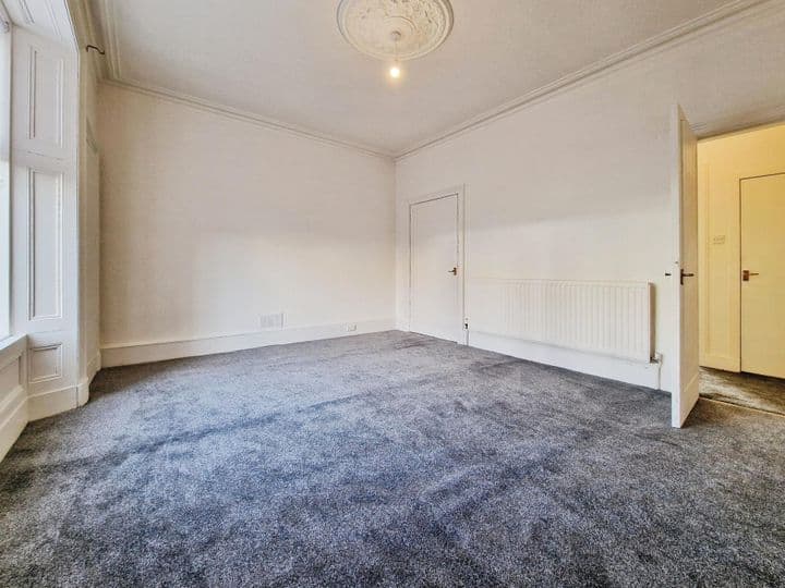 1 bedroom apartment for sale in Kilmarnock, United Kingdom - Image 6